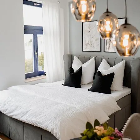 Wohntraum Fuer 3 Mit Blick Auf Den Wismarer Hafen Apartament